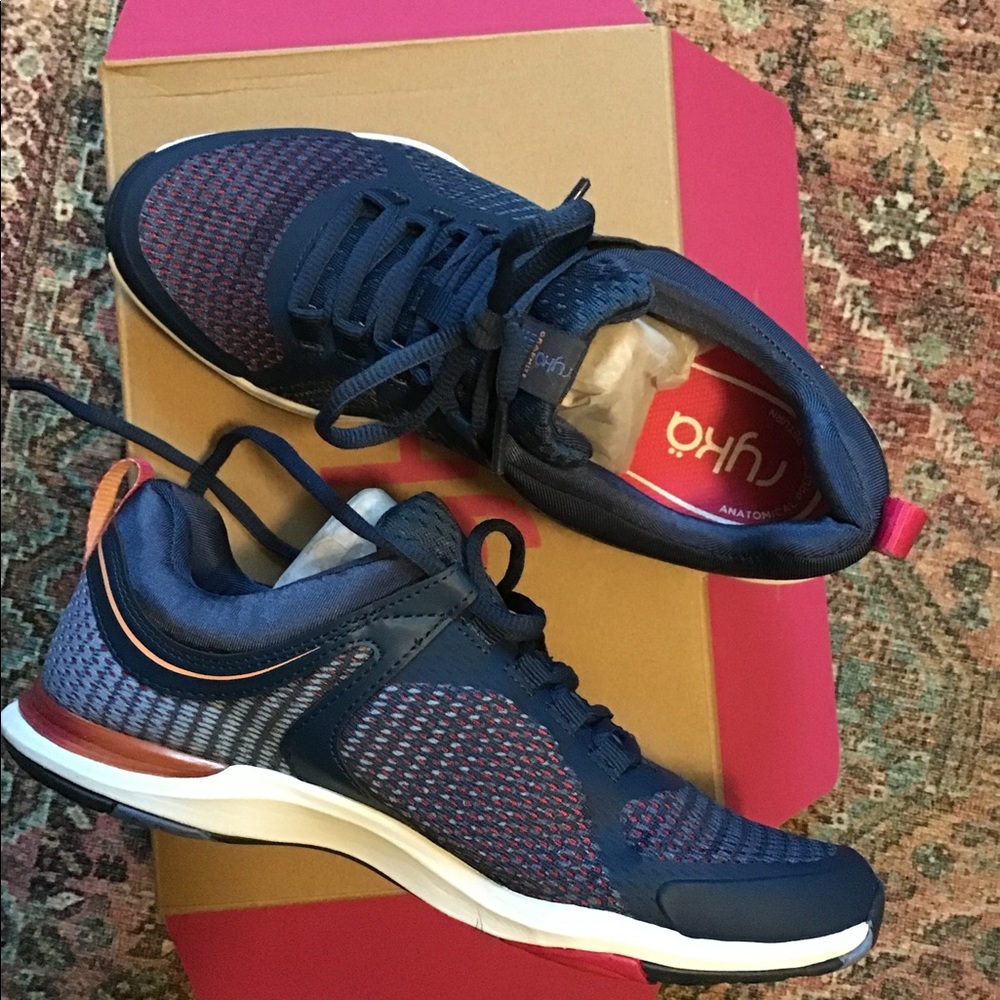 BNIB Ryka Graphite Training Shoe